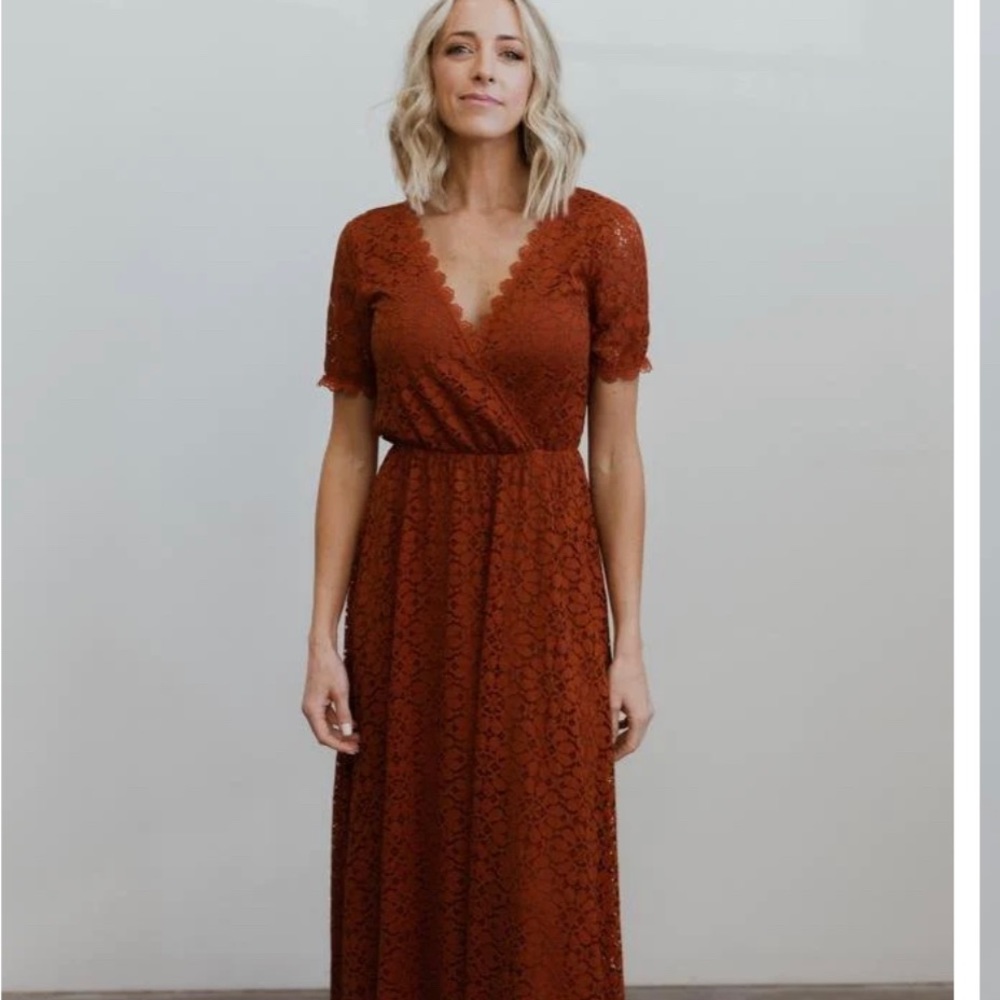 BRAND NEW Baltic Born Venice Lace Maxi dress size Small.